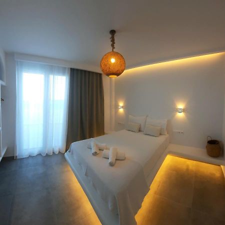 Paros Blue Dolphin Fully Renovated By Rivea Group Chrisi Akti  Exterior photo