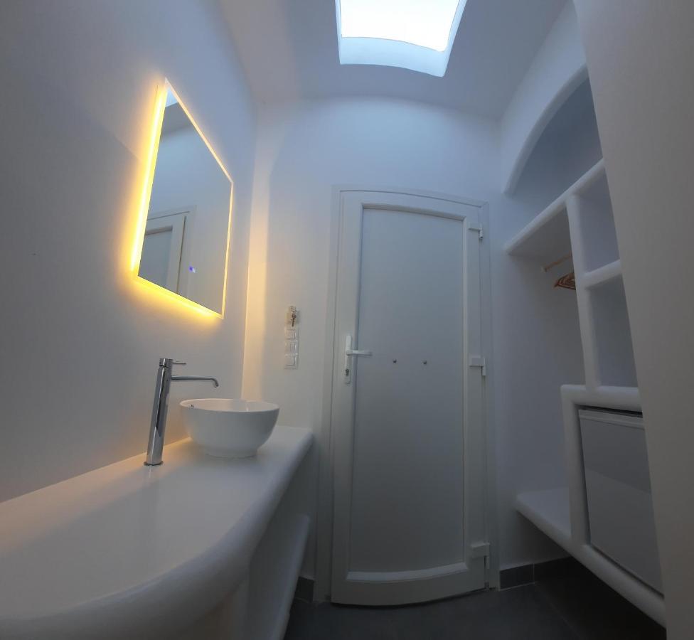 Paros Blue Dolphin Fully Renovated By Rivea Group Chrisi Akti  Exterior photo