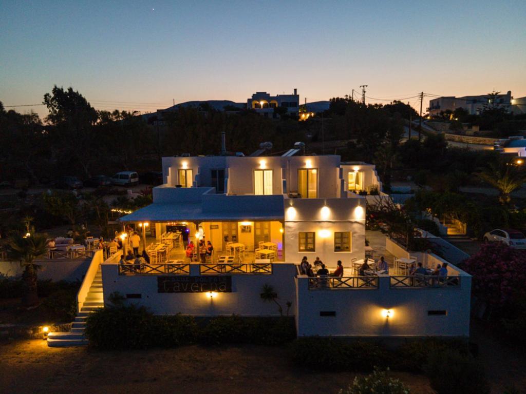 Paros Blue Dolphin Fully Renovated By Rivea Group Chrisi Akti  Exterior photo