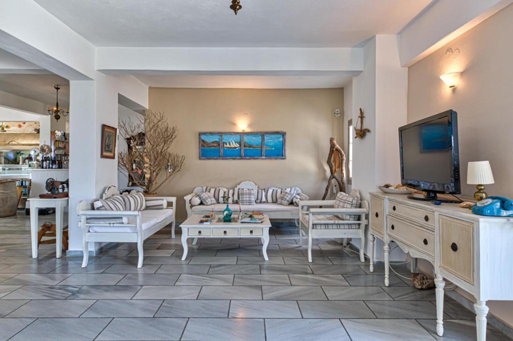 Paros Blue Dolphin Fully Renovated By Rivea Group Chrisi Akti  Exterior photo