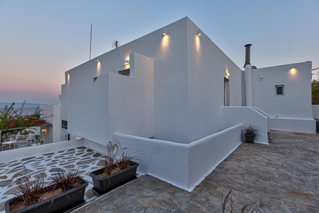 Paros Blue Dolphin Fully Renovated By Rivea Group Chrisi Akti  Exterior photo