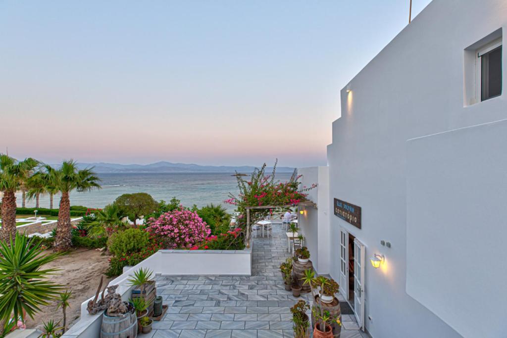 Paros Blue Dolphin Fully Renovated By Rivea Group Chrisi Akti  Exterior photo